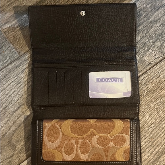 COACH Classic Logo Trifold Wallet & Checkbook Holder Credit Card Slots in Box - Picture 5 of 11